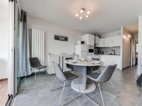 Apartment Les Marinas de la Plage I-3 by Interhome